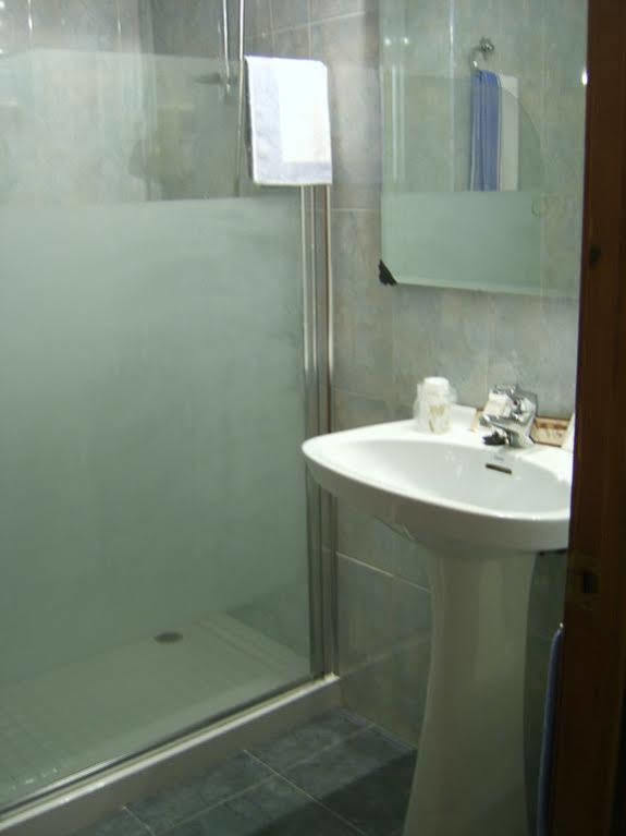 Hotel Puente De Los Santos Tapia De Casariego Luaran gambar
